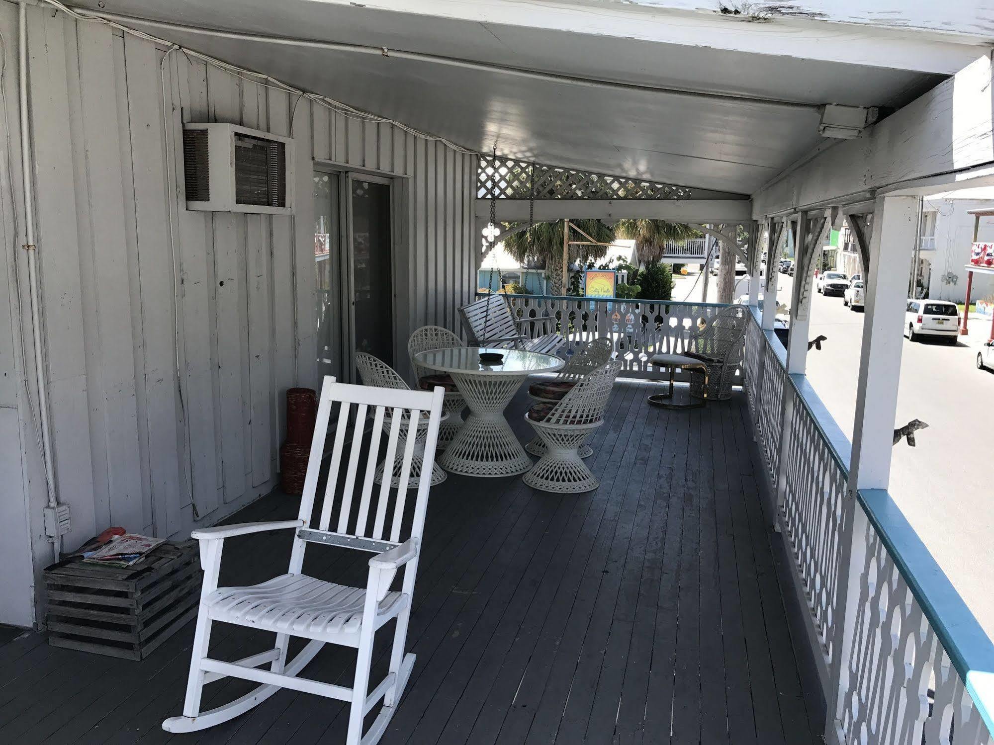 Cedar Inn Cedar Key Exterior photo